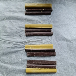 Chocolatine bicolore pistache