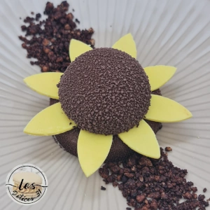 Entremet fleur poire noisette