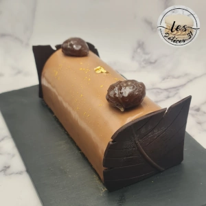 Bûche marron et vanille