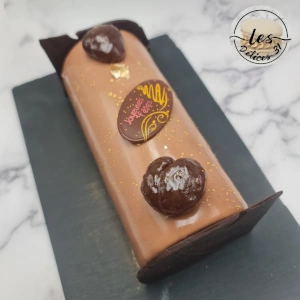 Bûche marron et vanille